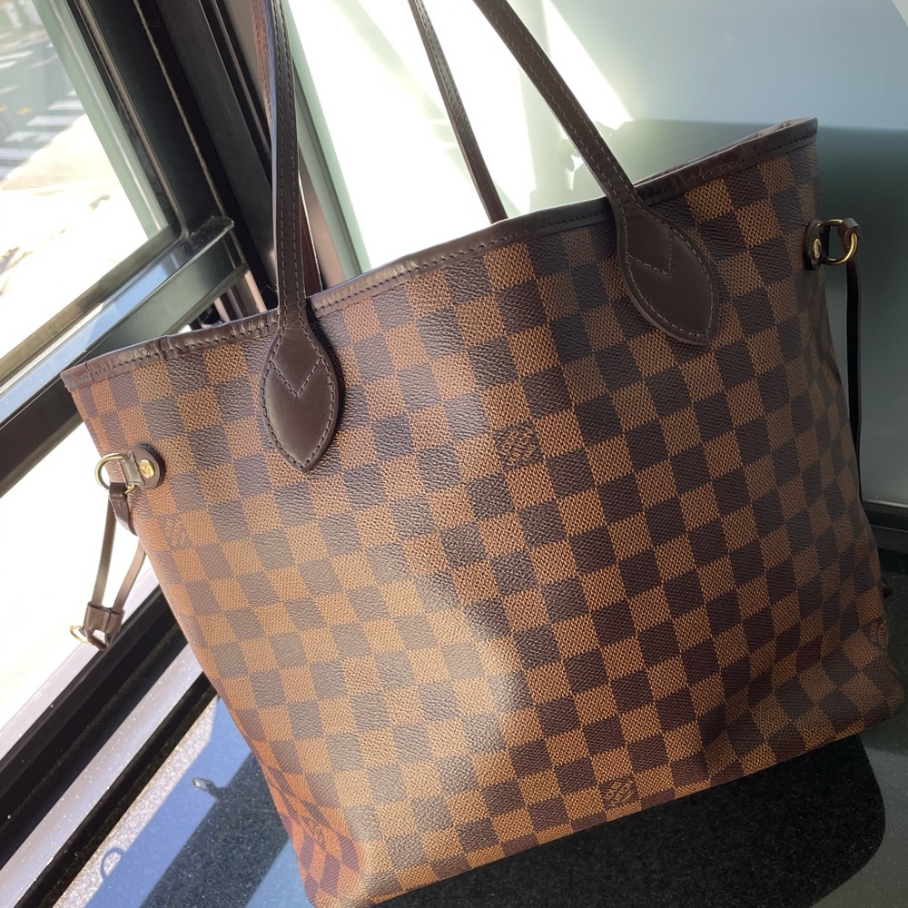 The Neverfull MM tote